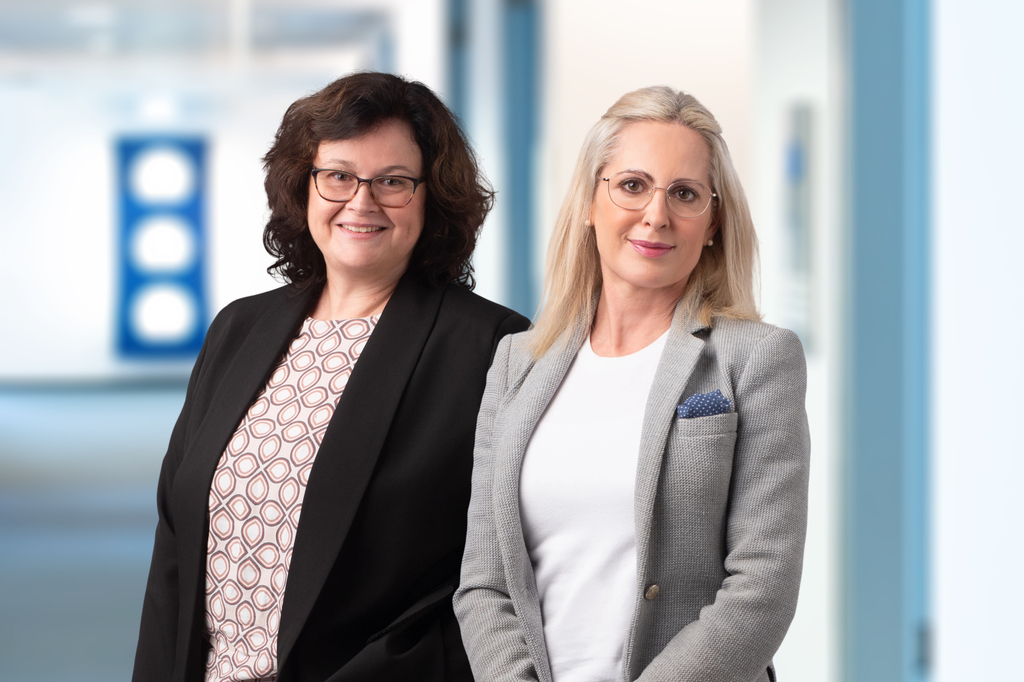 Die Ansprechpartnerinnen für die Gästewohnungen und die Service-App